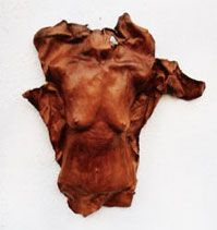 Echtkörperabformung - Büste aus grubengegerbtem Blankleder - geölt - 
Preise auf Anfrage
